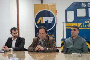 Créditos: Agustina Grenno (fotografía) / Presidencia de la República (fuente institucional) Firma de acuerdo entre Mevir y AFE