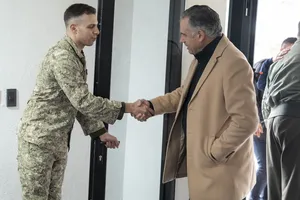 Presidente Orsi en Base Aérea n°.1