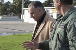Presidente Orsi en Base Aérea n°.1