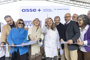 Orsi asistió a inauguración del CTI neonatal y cambio de nombre del Hospital de Rivera