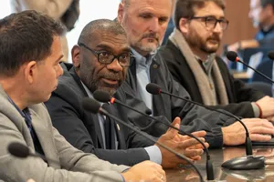 Acuerdo permitirá construcción de planta de consolidación de envases