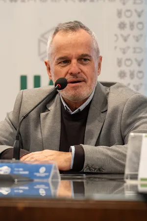 Acuerdo permitirá construcción de planta de consolidación de envases