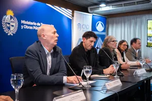Firma de contrato entre CND y Serviam
