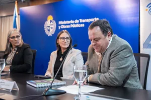 Firma de contrato entre CND y Serviam