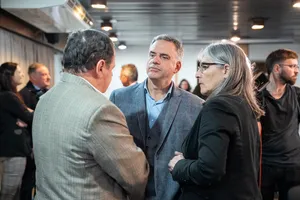 Firma de contrato entre CND y Serviam