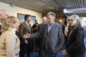 Firma de contrato entre CND y Serviam