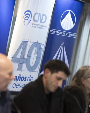 Firma de contrato entre CND y Serviam