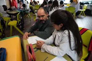 Bicentenario Florida: Talleres de caricatura en escuela n°47 y liceo n°2