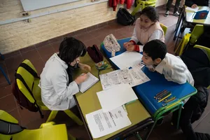 Bicentenario Florida: Talleres de caricatura en escuela n°47 y liceo n°2