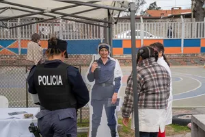 Celebración del Día del Niño en Plaza de Deporte n.° 10 de Cerro Norte
