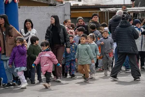 Celebración del Día del Niño en Plaza de Deporte n.° 10 de Cerro Norte