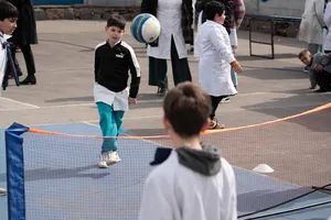 Celebración del Día del Niño en Plaza de Deporte n.° 10 de Cerro Norte