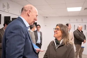 Ministerio de Vivienda y Corporación Nacional para el Desarrollo firman un fideicomiso