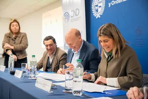 Ministerio de Vivienda y Corporación Nacional para el Desarrollo firman un fideicomiso