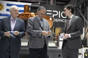 Presidente Orsi en inauguración de instalaciones de Epic Aerospace en Zonamerica