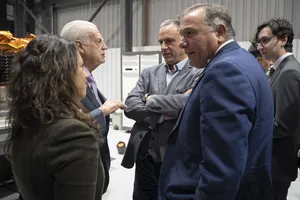 Presidente Orsi en inauguración de instalaciones de Epic Aerospace en Zonamerica