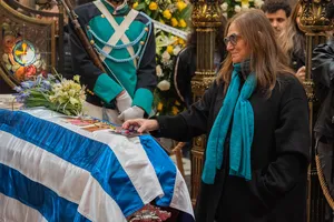 Presidente Orsi asistió al velatorio de Ruben Rada