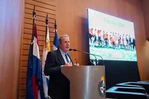 Ministro Fratti en 20 años de trazabilidad ganadera