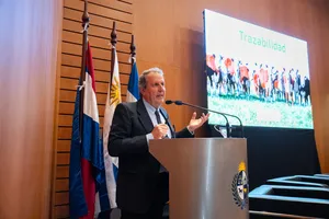 Ministro Fratti en 20 años de trazabilidad ganadera