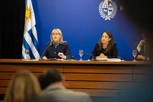 Créditos: Federico Rodríguez (fotografía) / Presidencia de la República (fuente institucional) Lustemberg tras Consejo de Minsitros