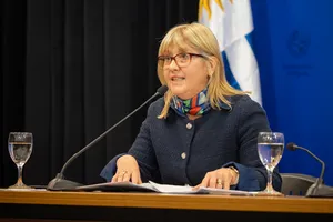 Créditos: Federico Rodríguez (fotografía) / Presidencia de la República (fuente institucional) Lustemberg tras Consejo de Minsitros