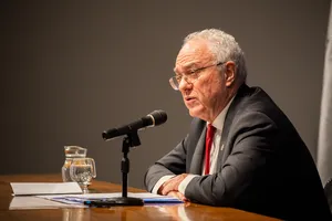 Conferencia de prensa del ministro Lubetkin
