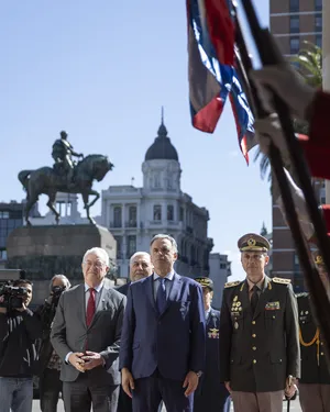 Presidente Orsi recibe cartas credenciales del embajador de India, Binoy George.