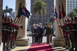 Presidente Orsi recibe cartas credenciales del embajador de India, Binoy George.