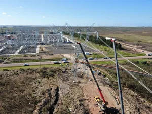 UTE-obra eléctrica en Melo