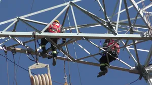 UTE-obra eléctrica en Melo