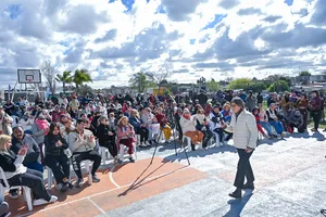 MVOT presentó plan de obras a vecinos de dos barrios montevideanos