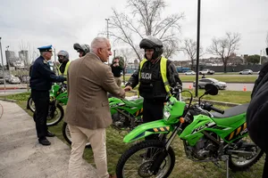 Ministerio del Interior entregó vehículos policiales