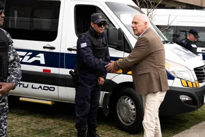 Ministerio del Interior entregó vehículos policiales