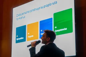 Créditos: Agustina Grenno (fotografía) / Presidencia de la República (fuente institucional) Presentación del Trayecto Formativo en Inteligencia Artificial y Analítica de Datos.