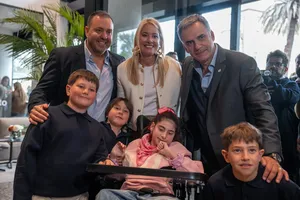 Orsi en inauguración de edificio Cosmopolitan