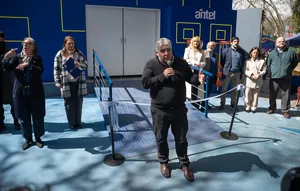 Inauguración stand de Antel en la Expo Prado