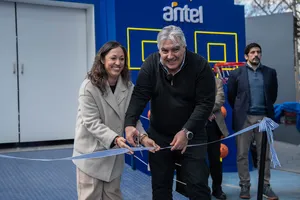 Inauguración stand de Antel en la Expo Prado
