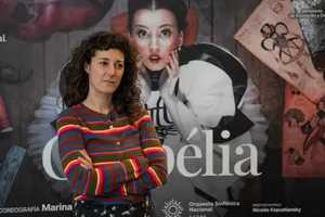Nota a Mayra Serra