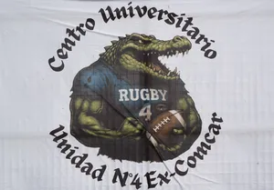 Ministro Carlos Negro en jornada de rugby en ex Comcar