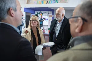 Inicio de vacunación contra meningococo en centros de media
