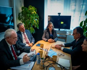 Reunión del presidente Orsi con Google