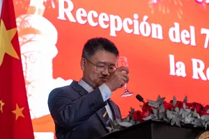 Cosse en aniversario de la República Popular China