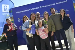 Créditos: MVOT (fotografía) / Presidencia de la República (fuente institucional) MVOT entregó viviendas en Piedras Blancas