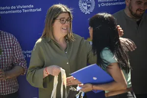 Créditos: MVOT (fotografía) / Presidencia de la República (fuente institucional) MVOT entregó viviendas en Piedras Blancas