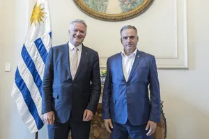 Presidente Orsi recibe al secretario general de la OCDE