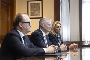 Presidente Orsi recibe al secretario general de la OCDE