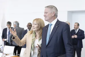 Reunión del Poder Ejecutivo con autoridad de OCDE
