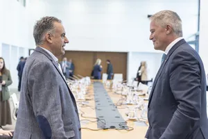 Reunión del Poder Ejecutivo con autoridad de OCDE