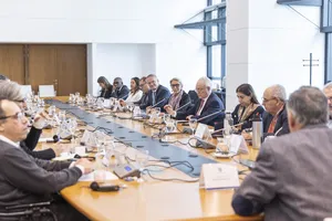 Reunión del Poder Ejecutivo con autoridad de OCDE
