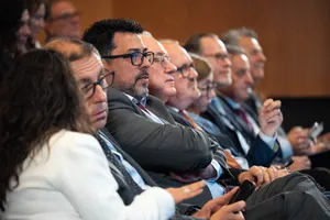 Secretario Alejandro Sánchez en cierre de foro de ACDE
